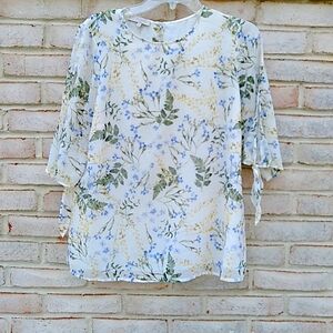 HOBBS | Floral flowy top size 8